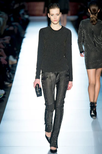 Look 29
